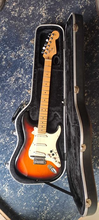 Fender Stratocaster American Standard, rocznik 2000 - z dodatkami !