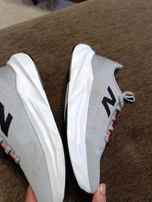 Sapatilhas de corrida new balance fuelcell propel novas