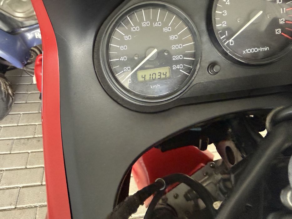 Vendo / troco gsxf 600