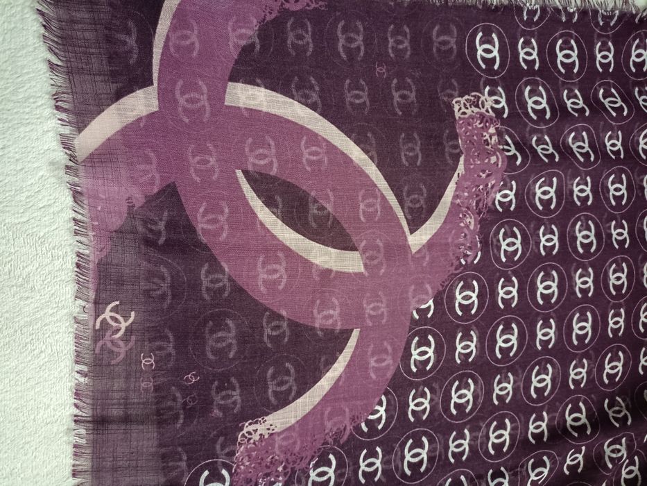 Szalik Chanel/ Logo wełna