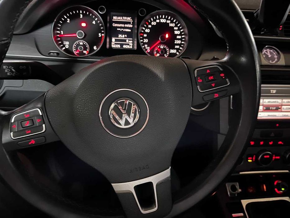 VW Passat 1.6 TDI BlueMotion carro de garagem 60,000km