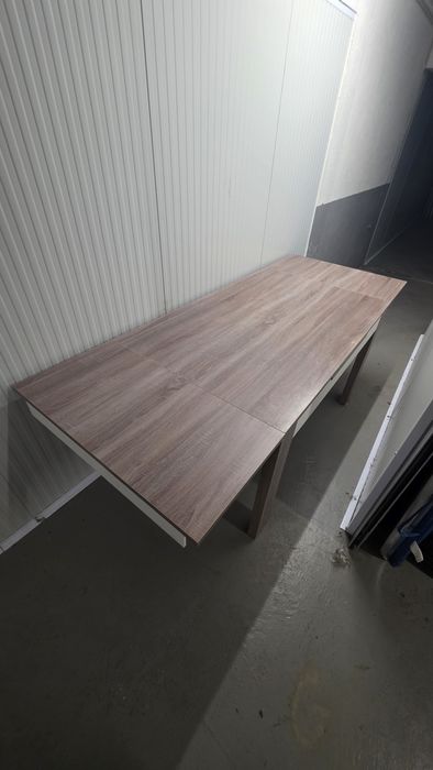 Mesa extensível com cadeiras
