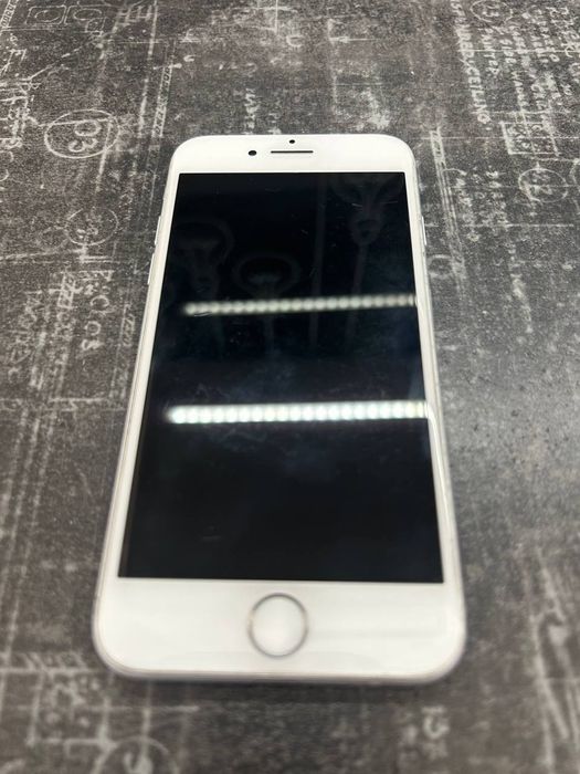 iPhone 7 в гарному стані