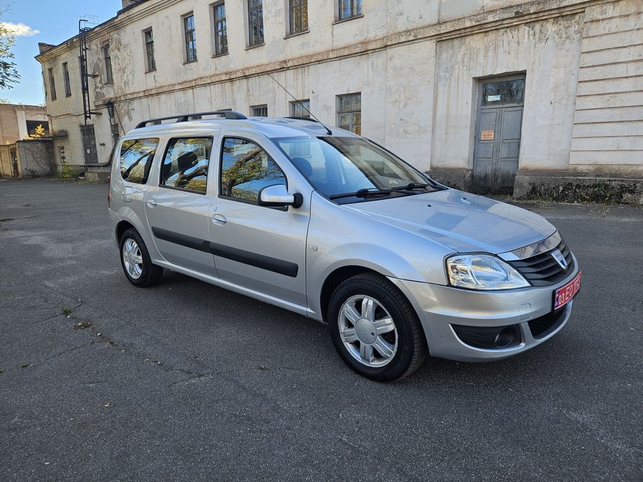 Продам Dacia Logan MCW Laureat Black Line 2012 г.в