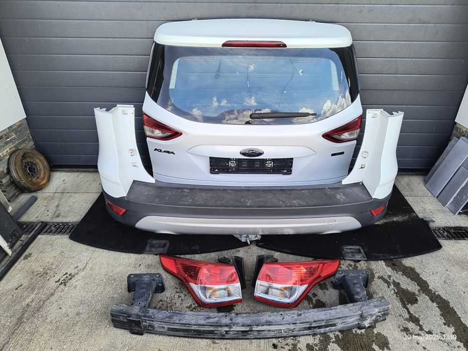 Kuga mk2 klapa zderzak lampy belka tył komplet AD