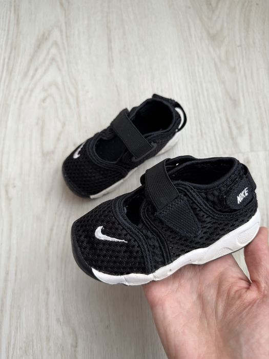 Сандалі Nike 22 розмір