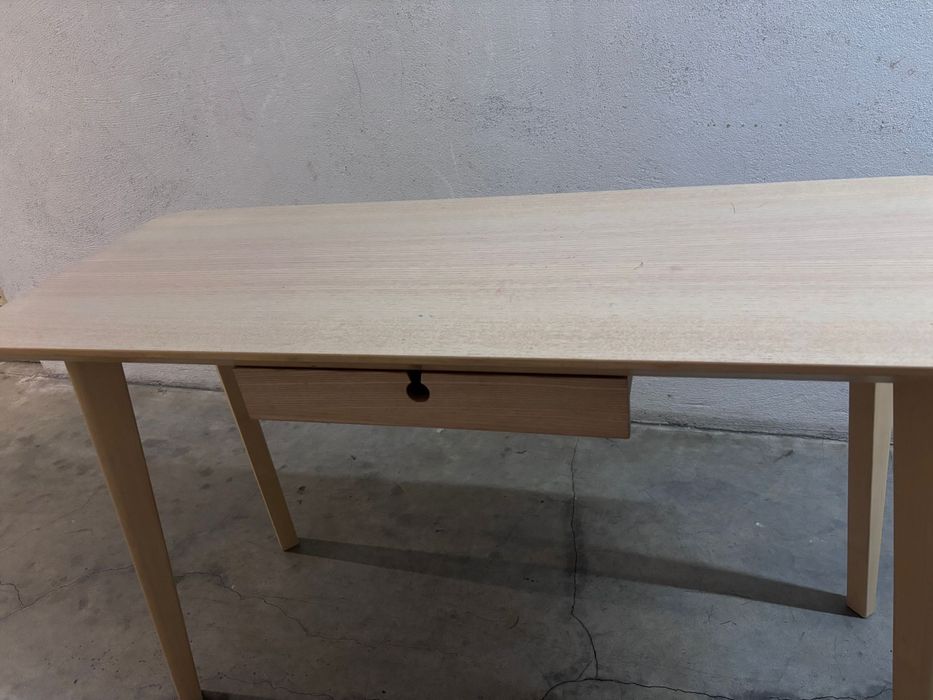 Secretaria Ikea modelo Lisabo