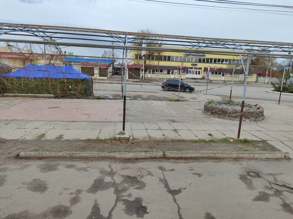 Оренда - приміщення 28,3 кв м, з окремим входом напроти центр. ринку