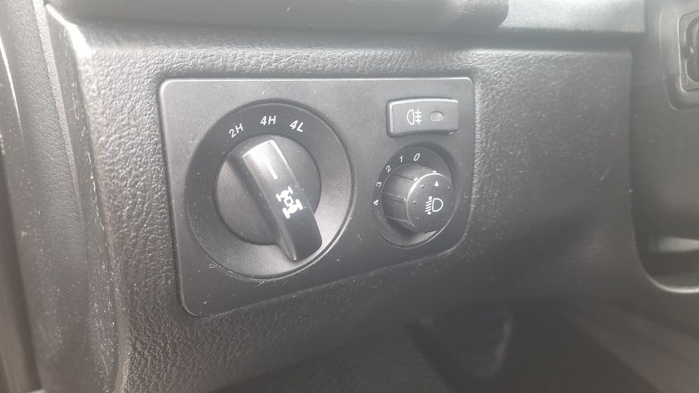 Продам SsangYong Raxton 2.7 дизель