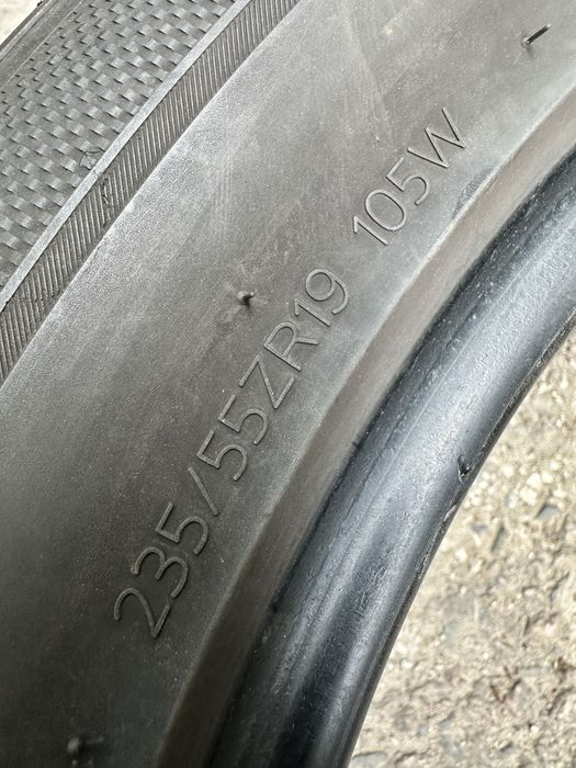 Шини 235 55 19 105W XL Hankook Ventus S1 Evo3 SUV комплект