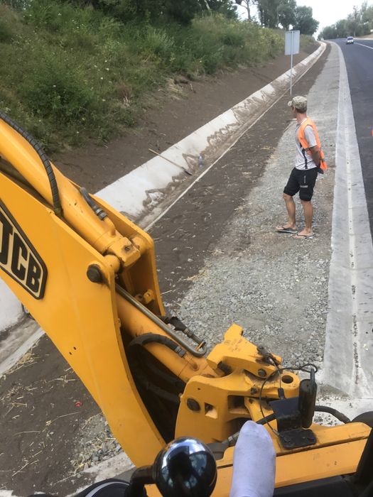 Надаємо послуги екскаватора навантажувача JCB 3CX