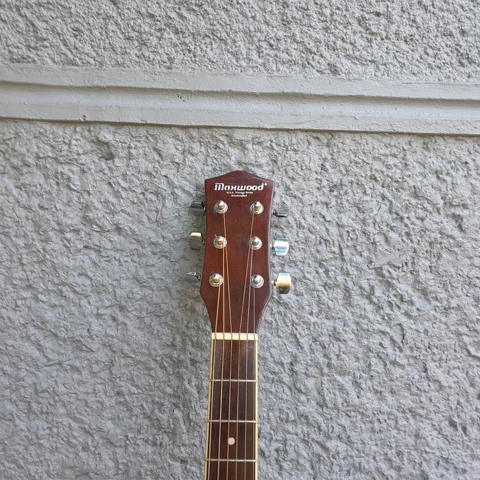 гітара Maxwoog..