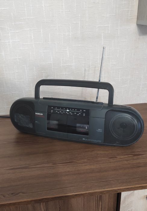 THOMSON Stereo Radio Магнитофон Магнитола Кассеты Полностью Рабочий