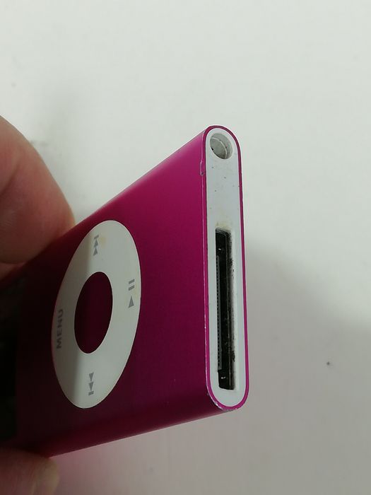 Apple iPod A1199 "4gb'