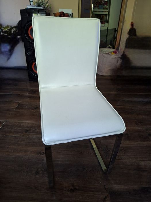 Krzesła do salonu lub jadalni