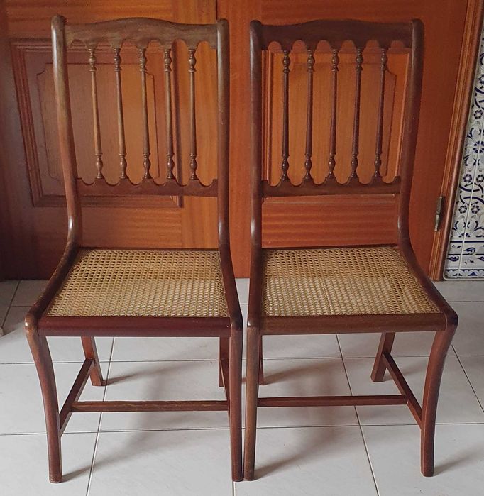 Two mahogany chairs with straw back, vintage, very good condition64564060793602123