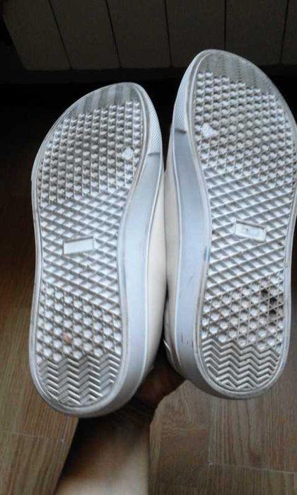 trampki sneakersy kremowe 39