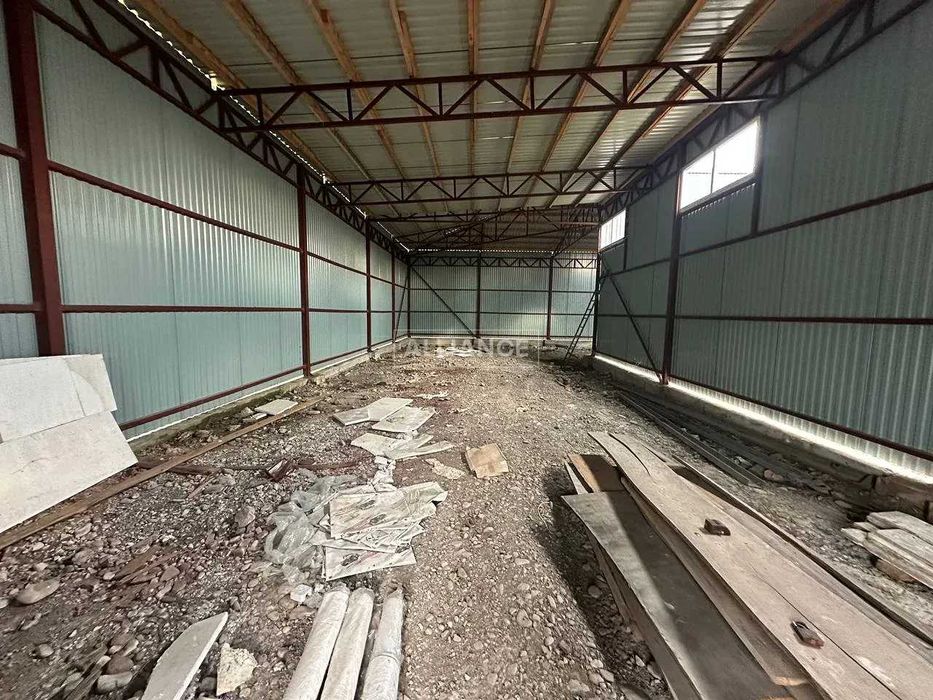 Продам Складські приміщення з адмін будівлями 630 м2, 50 кВт, 24 сот.