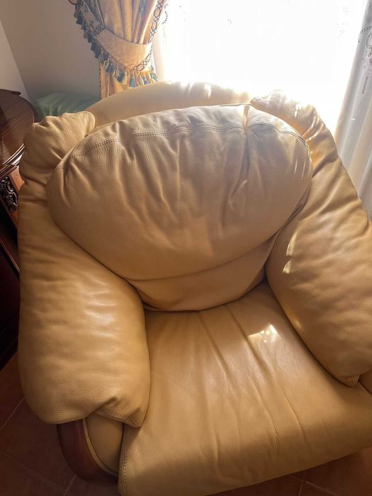 Conjunto de 3 sofás de pele