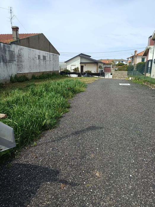 Terreno urbano (885m2)