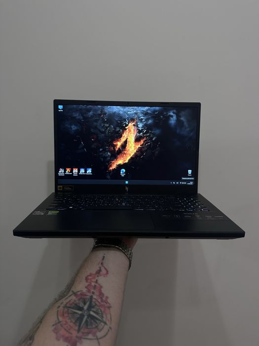 Топовий ігровий ноутбук!!! Acer Nitro V15 у відміному стані