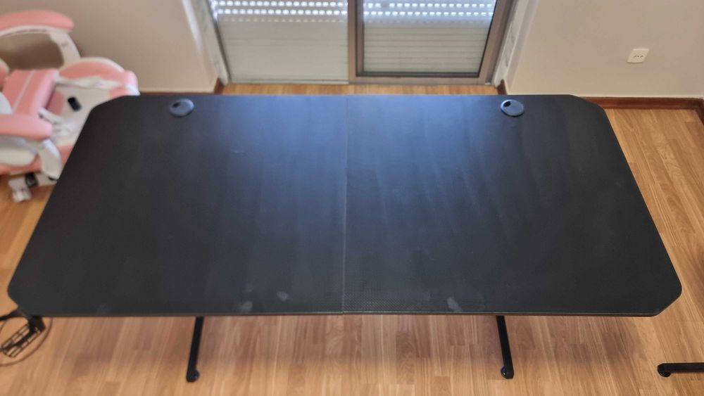 Mesa Gaming Himimi 160×75 cm com Mousepad e Acessórios