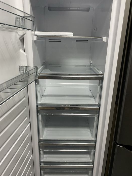 Arca Vertical AEG OAG7M281DX (No Frost - 186 cm - 278 L - Inox