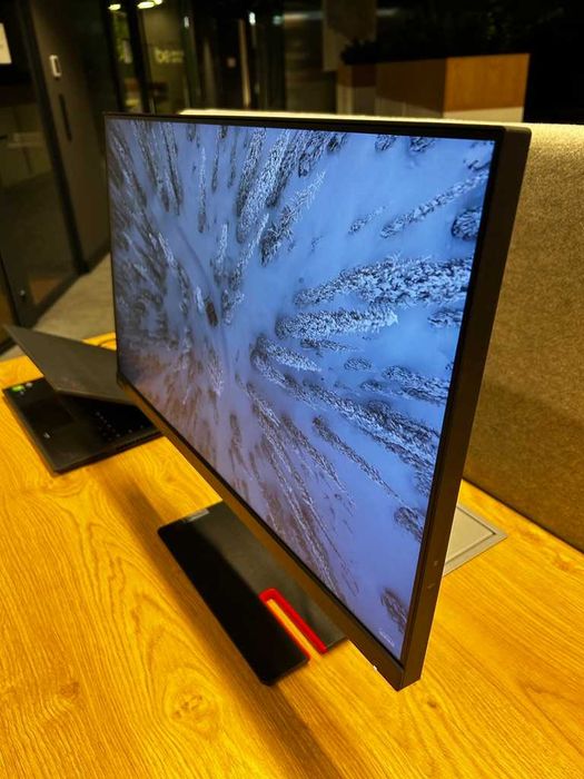 Monitor Lenovo ThinkVision P24h-30 z gwaracją [23.8", QHD, HUB, USB C]
