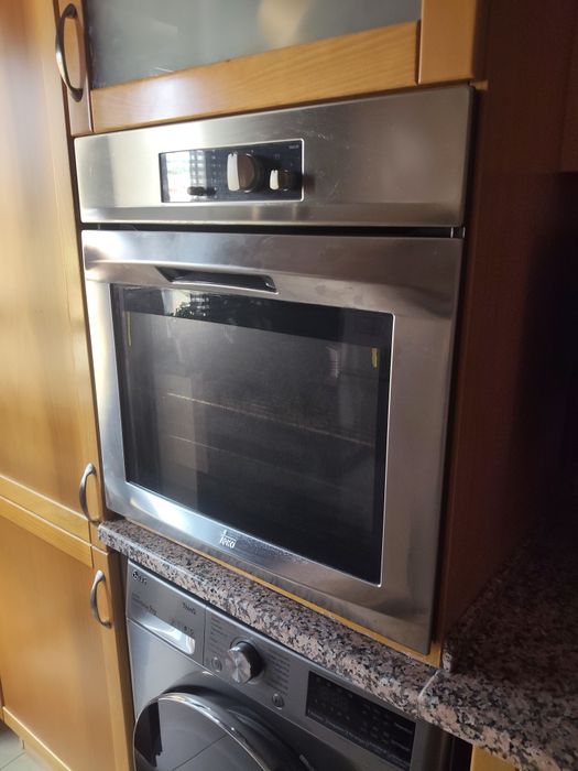 Forno Teka, elétrico, com ventilação