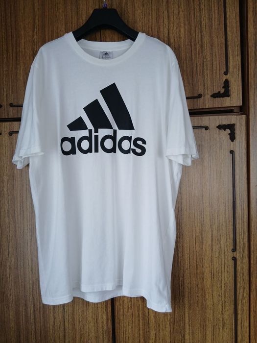 Футболка Adidas чоловіча розмір L