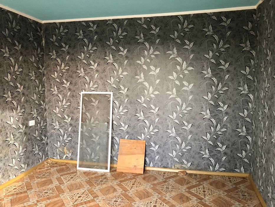 Продам дві кімнати в гуртожитку,р-н"Житломасив",вул.Металістів,буд.2