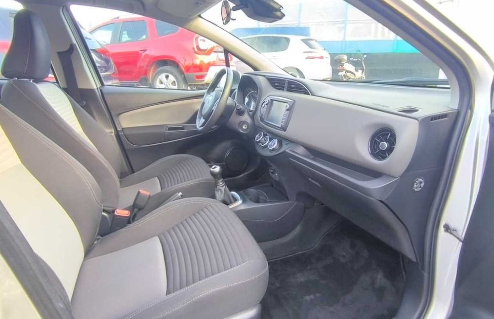 Toyota Yaris — fotografia 5