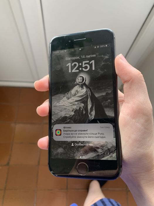 Iphone 8 хороший стан