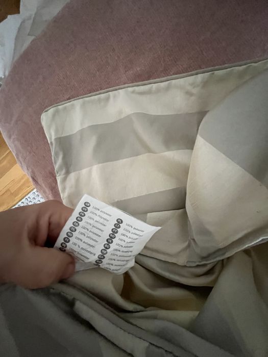 Conjunto de duas capas de almofadas de decoração em muito bom estado