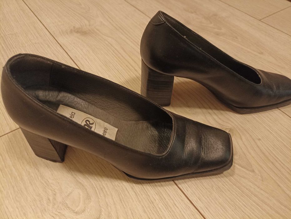 Sapatos para mulher n35