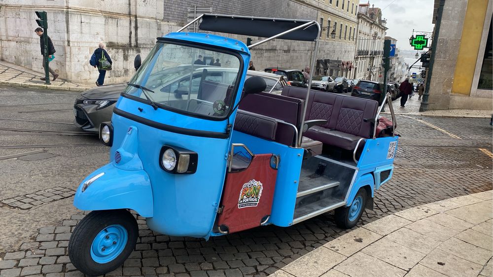 Vendo tuk tuk Piaggio Elwtrico 7 lugares