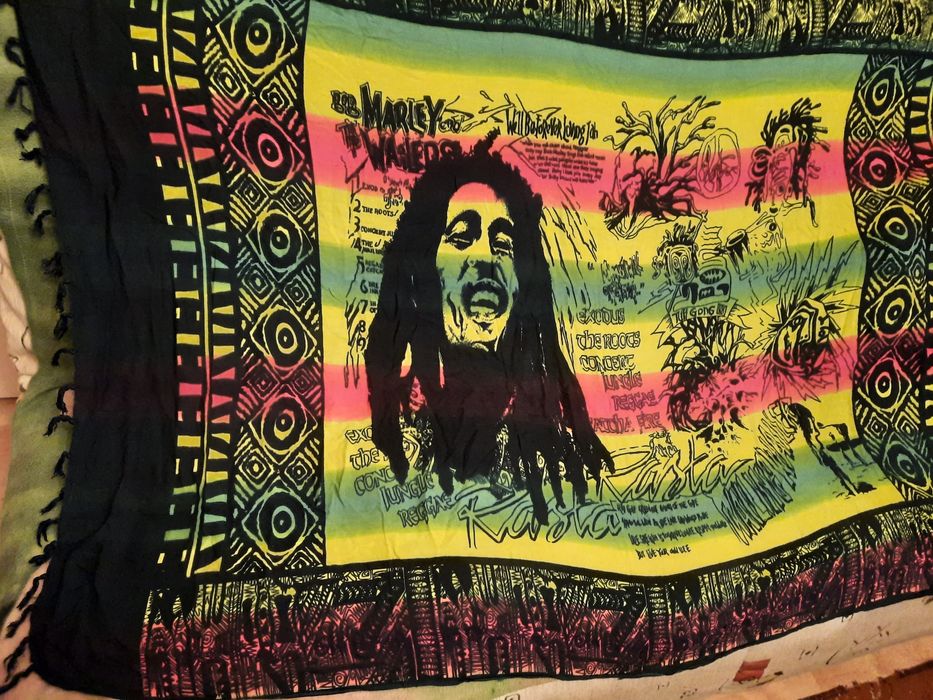 Marley duuuża chusta
