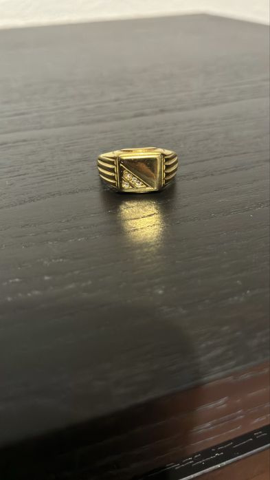 Anel cachucho homem com 3 pedras brancas