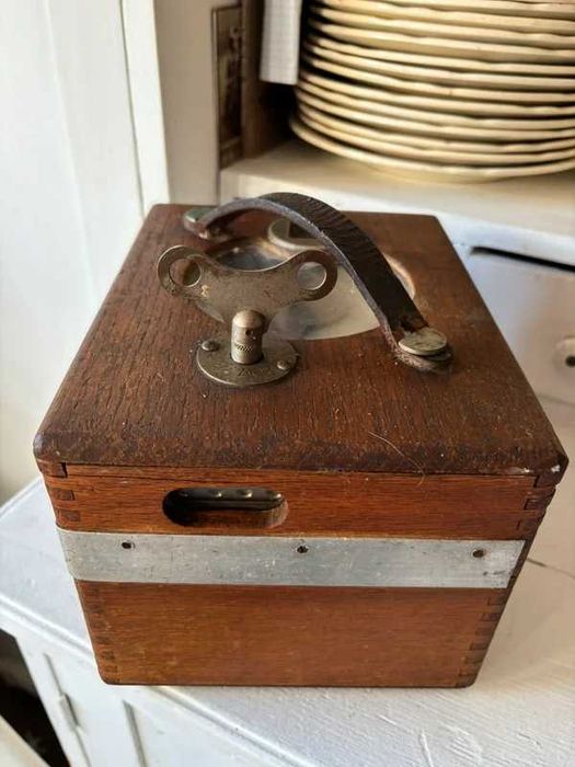 Relógio antigo chegada de pombos