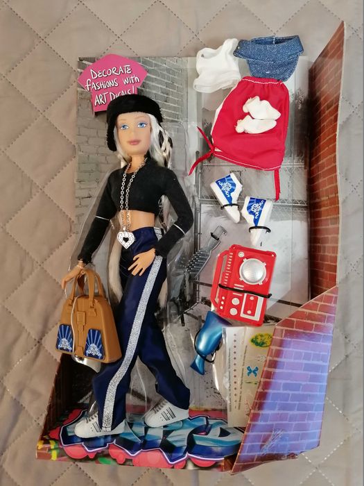 Boneca Flavas "Happy D" - Mattel C1958