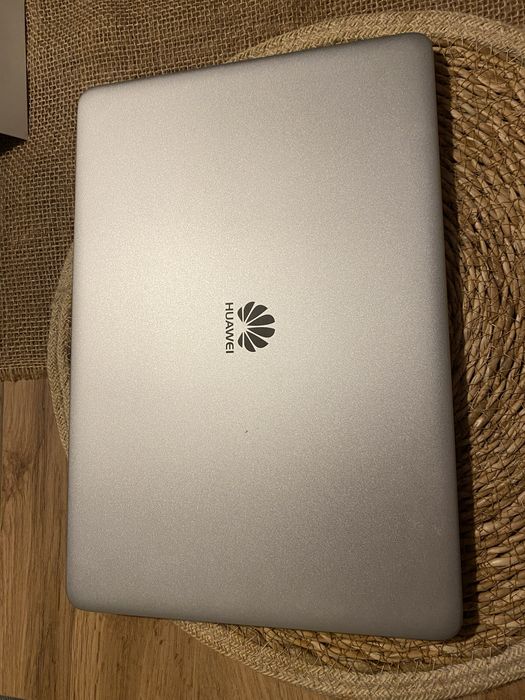 Laptop huawei d14