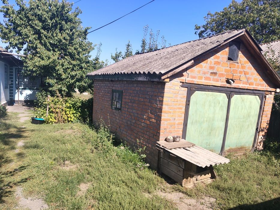 Будинок з опаленням та водопостачанням