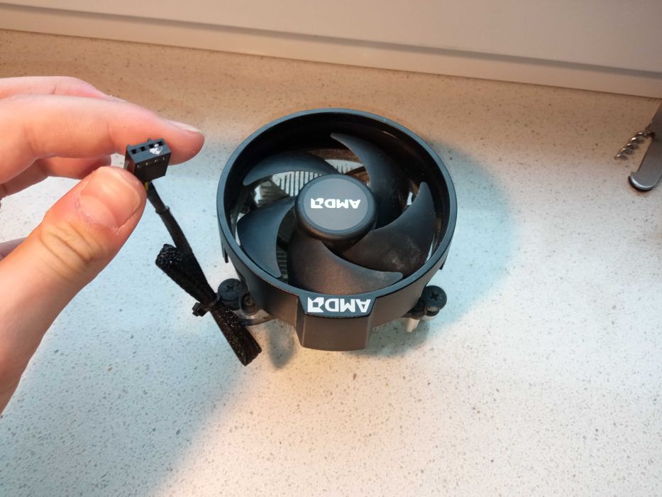 Procesor AMD Ryzen 5 2400G z Radeon RX Vega Graphics i chłodzeniem