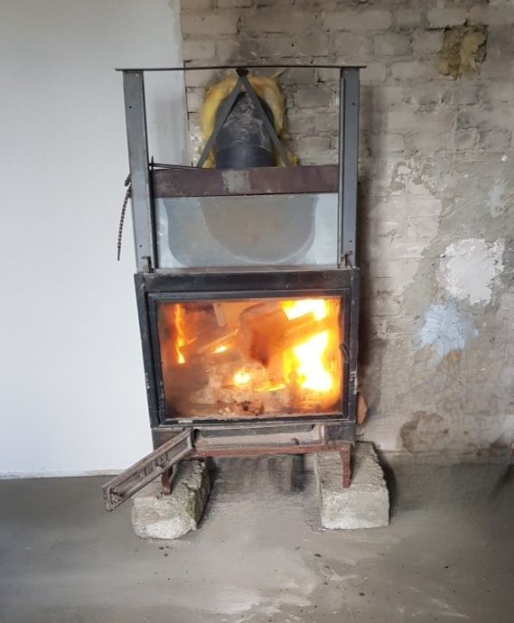 Kominek żeliwny Supra