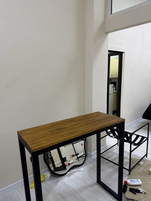 Стіл візажиста, бровиста, консольний