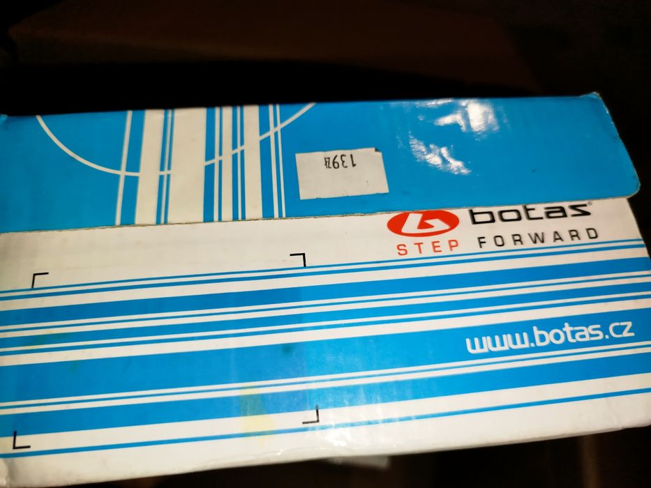 Okazja ! Buty korki marki BOTAS model BOCA rozmiar 44