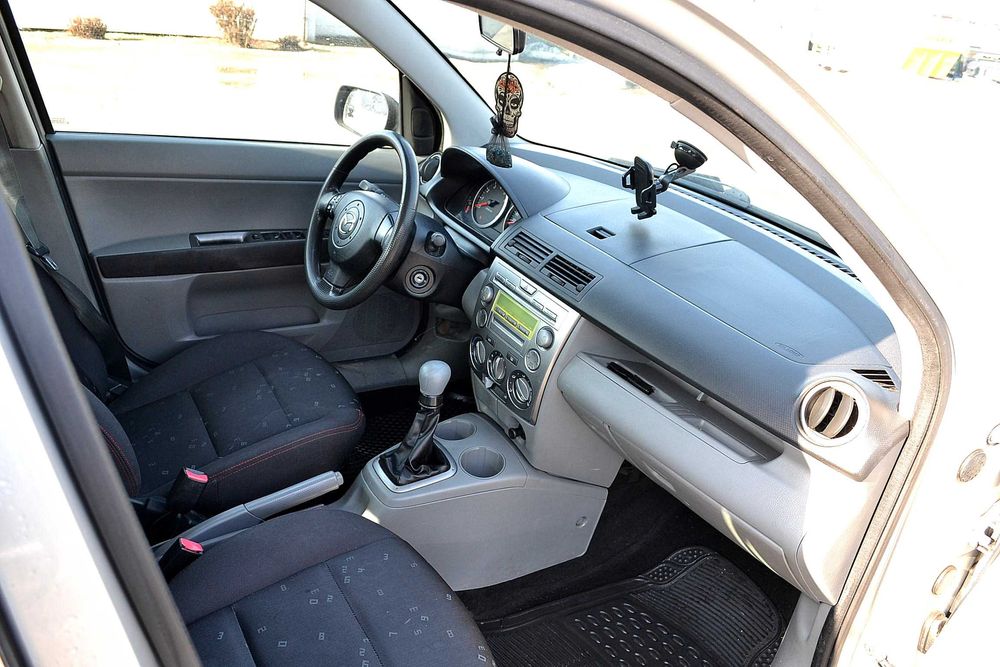 Mazda - 2 1.4 cm benzyna , klima , super stan , okazja !