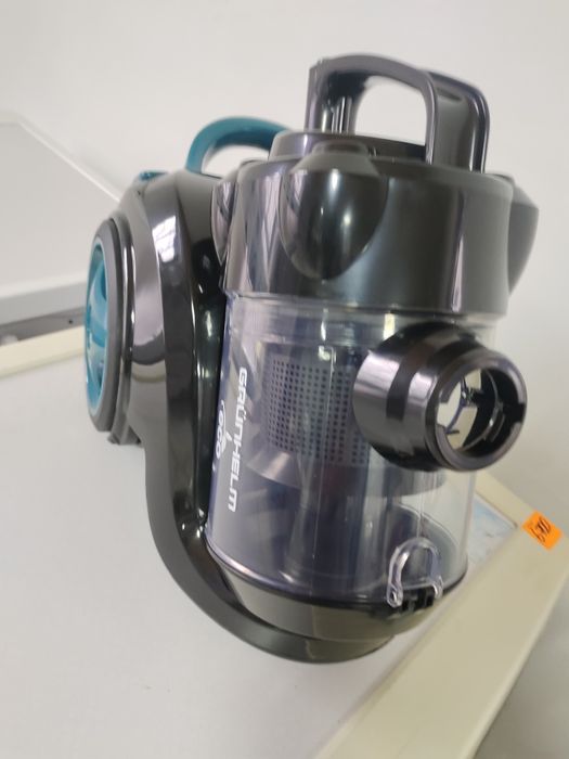 Пилосос новий, колбовий. 900W.