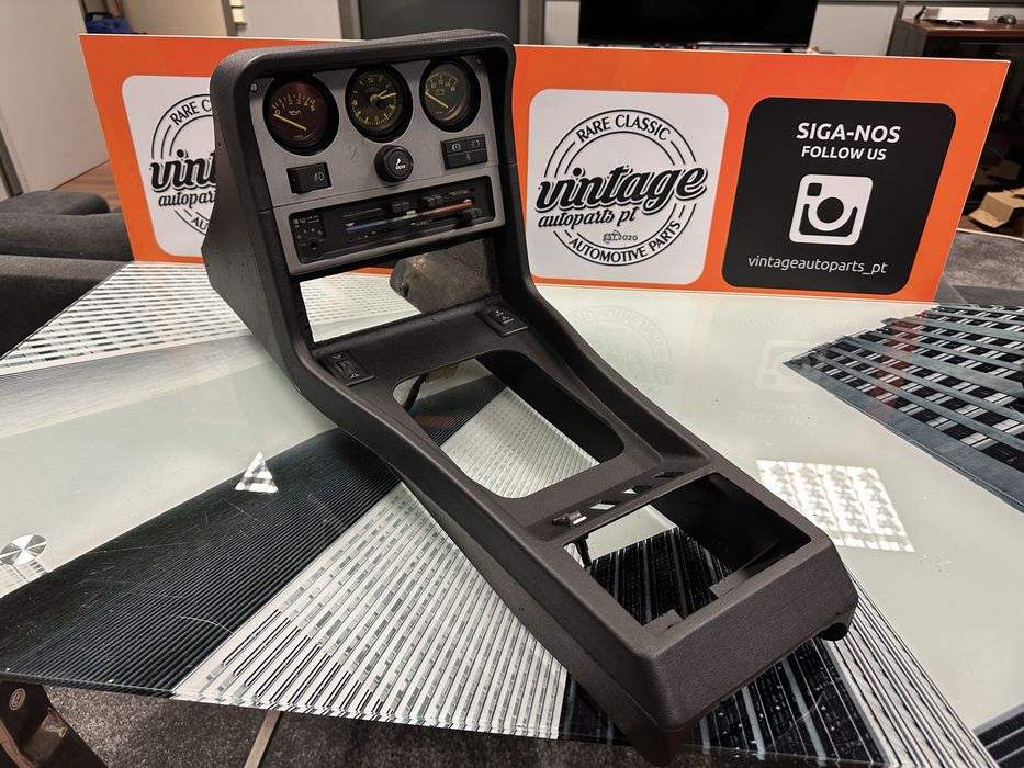 Consola Porsche 944