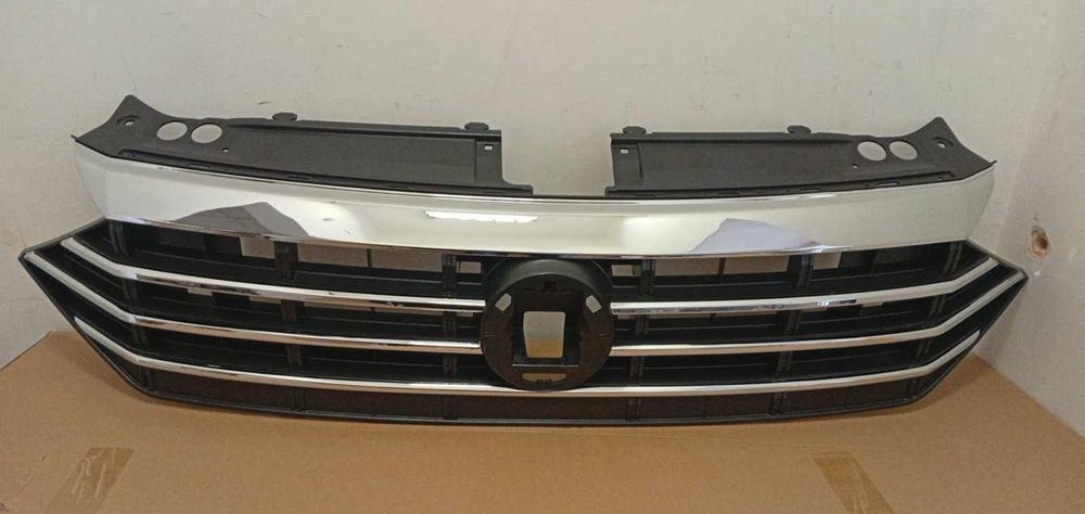 Решітка радіатора VW Volkswagen JETTA 7 Джета 7